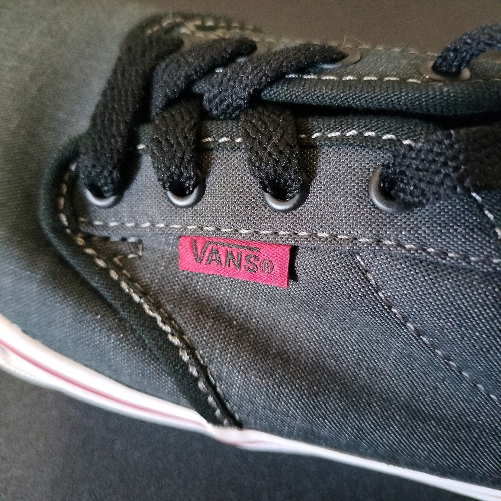 Vans sneakers youth sz 2 - Picture 5 of 7